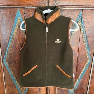 Compañía del Lejano Sur Patagonia Green Vest